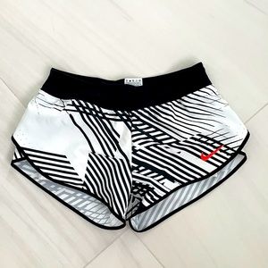 Nike lined running shorts